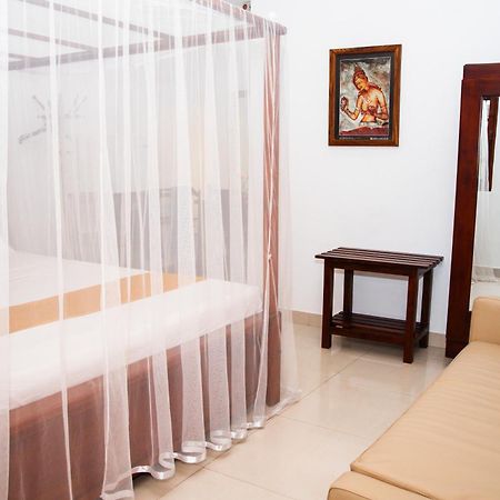 Angel Inn Guest House เนกอมโบ ภายนอก รูปภาพ