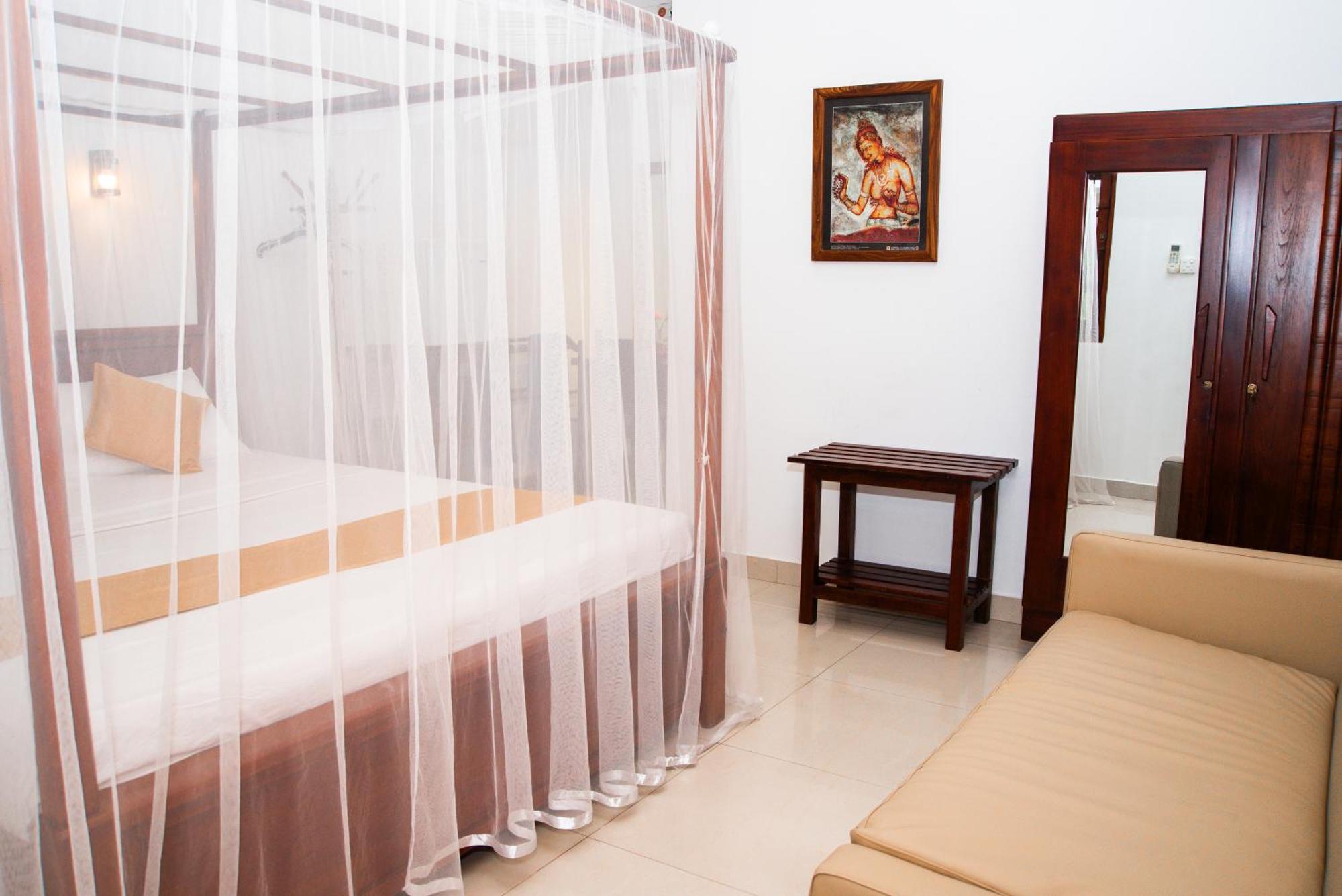 Angel Inn Guest House เนกอมโบ ภายนอก รูปภาพ