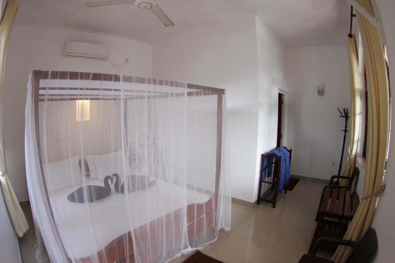 Angel Inn Guest House เนกอมโบ ภายนอก รูปภาพ